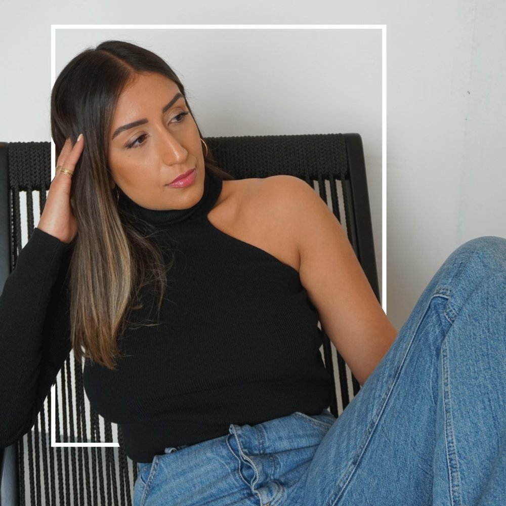 ONE ARM KNIT TOP